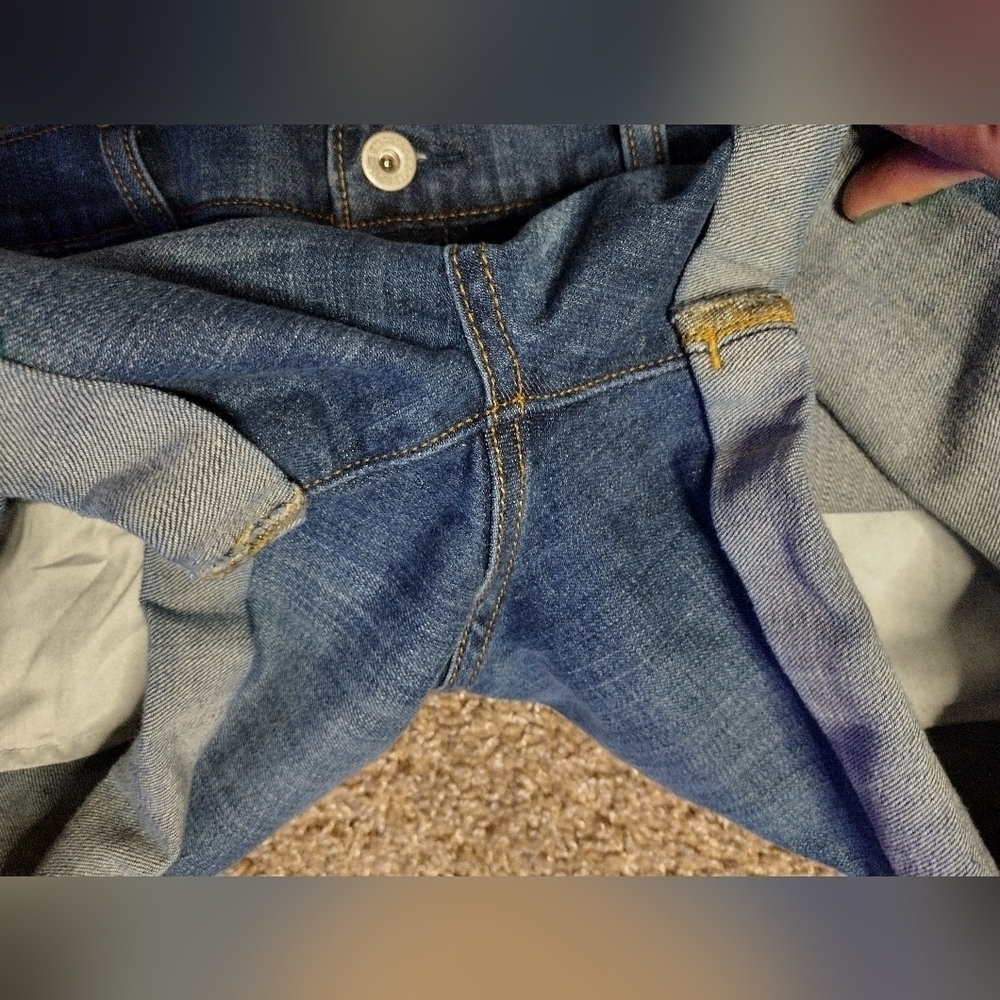 Levi Strauss Denim Roll Cuff Shorts NWOT - Picture 10 of 13